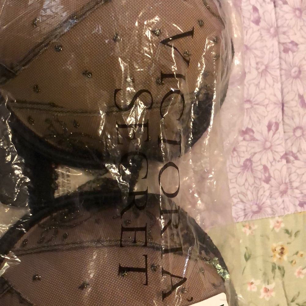 Victoria's Secret Brown Bra - Picture 8 of 9